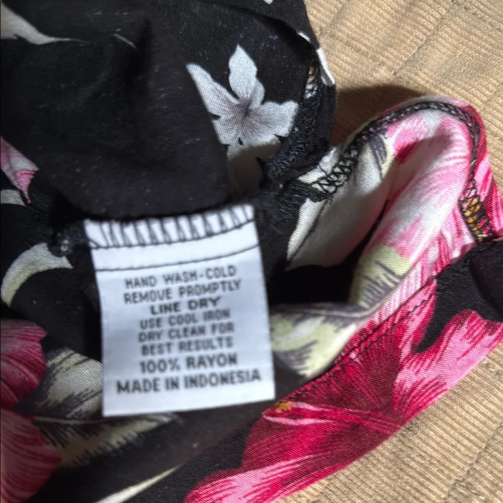 Floral Black Hawaiian Shirt L - Picture 4 of 4